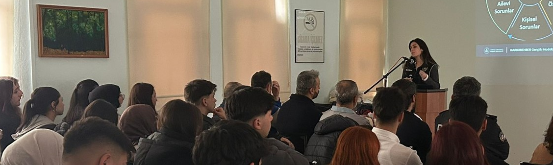 Narkotik Ekiplerinden Üniversitemizde Madde Bağımlılığına Karşı Farkındalık Eğitimi...